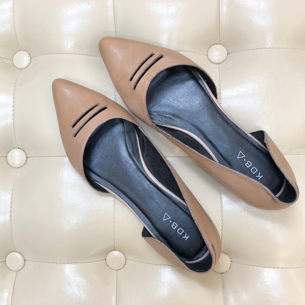 Kelsi Dagger genuine leather upper flat size 7.5/8